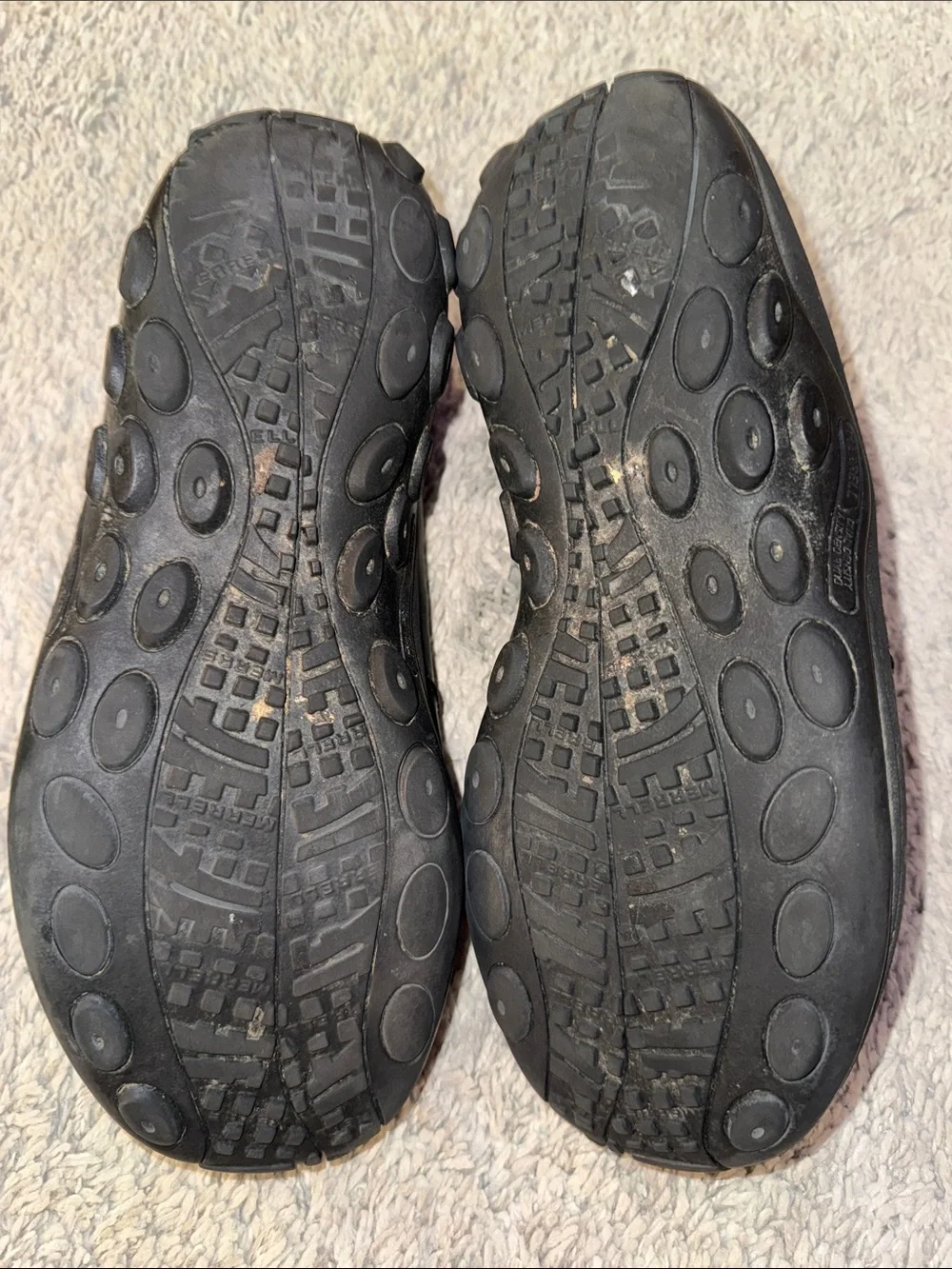 Merrell Men’s Black Slip-On Comfort Loafers. Leather, outdoor minimalist black